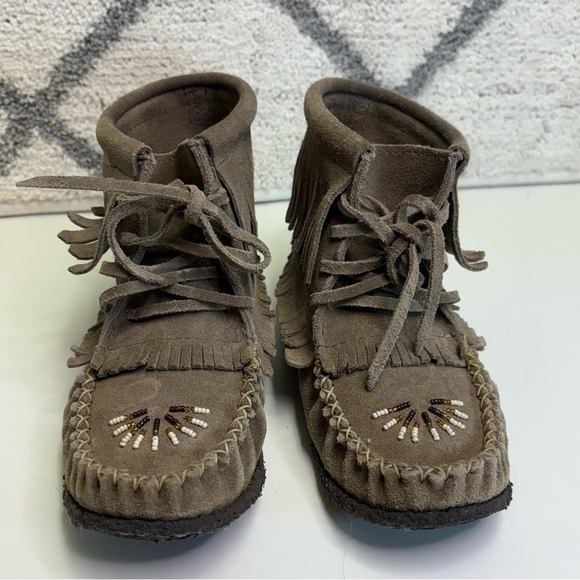 Laurentian Chief Apache Narrow Fringe Beaded Moccasin Grey Suede Made In Canada - Picture 1 of 9